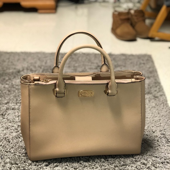 Michael Kors Purse - Picture 1 of 4
